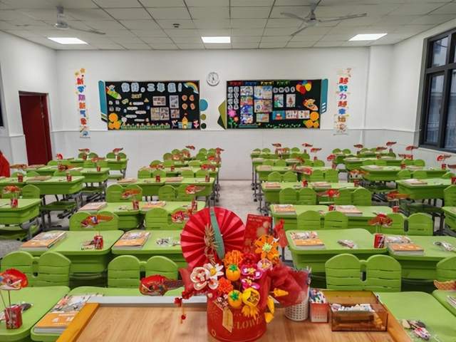 属小学：巧手扮教室 礼迎新学期m6米乐注册淮阴师范学院第一附(图5)