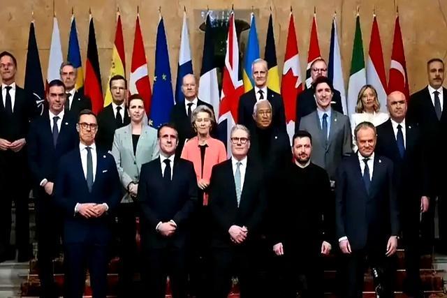 斯基的头签投降协议不签也得签大结局真的要来了美国按着泽连(图12)